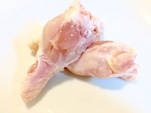 コラーゲンを豊富に含む食べ物の鶏手羽肉です