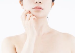 美白に悩む女性